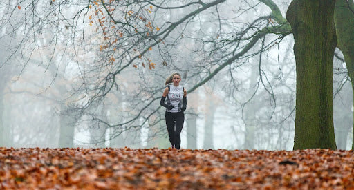  Marathon runner running outside.