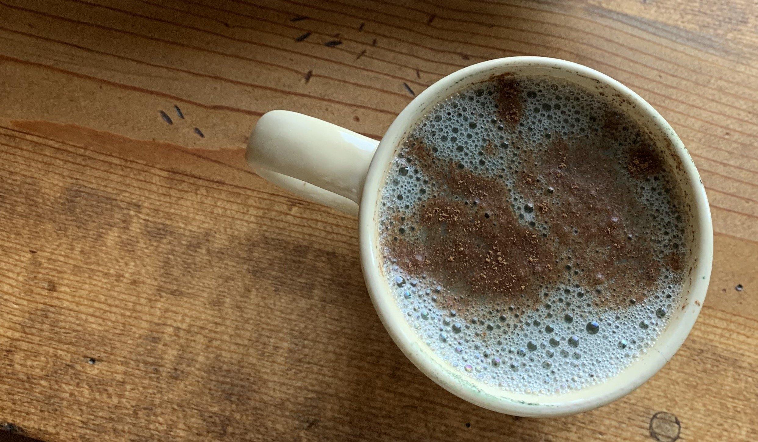 Cinnamon Oat Matcha Latte - aila