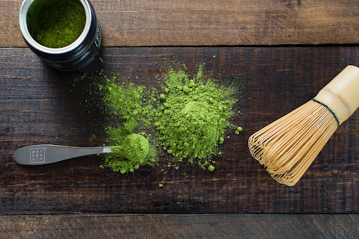 matcha powder on table